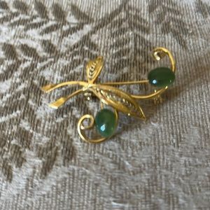 Gold and jade brooch vintage
